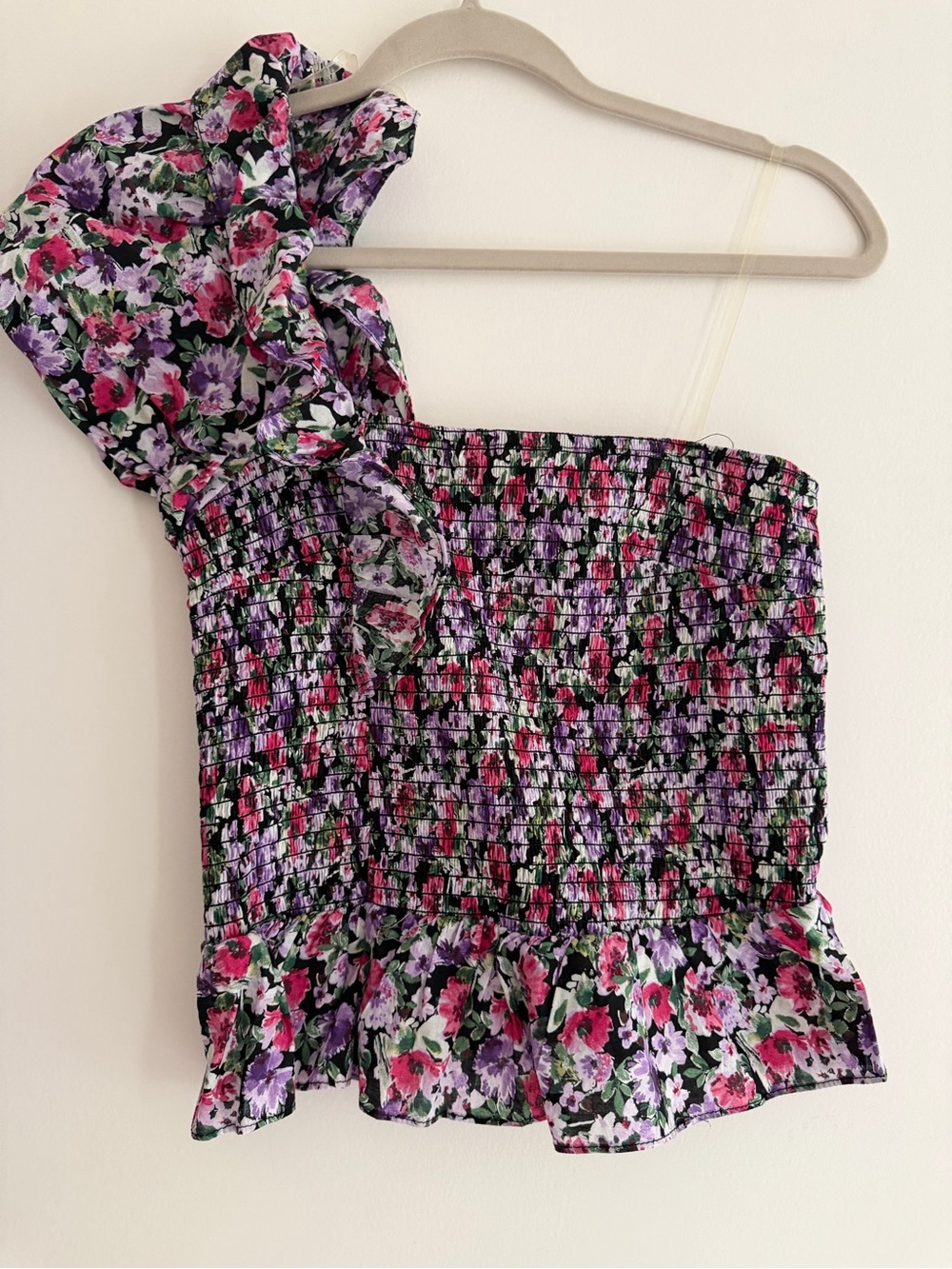 Do+Be Floral One-Shoulder Smocked Top in Pink & Purple size M